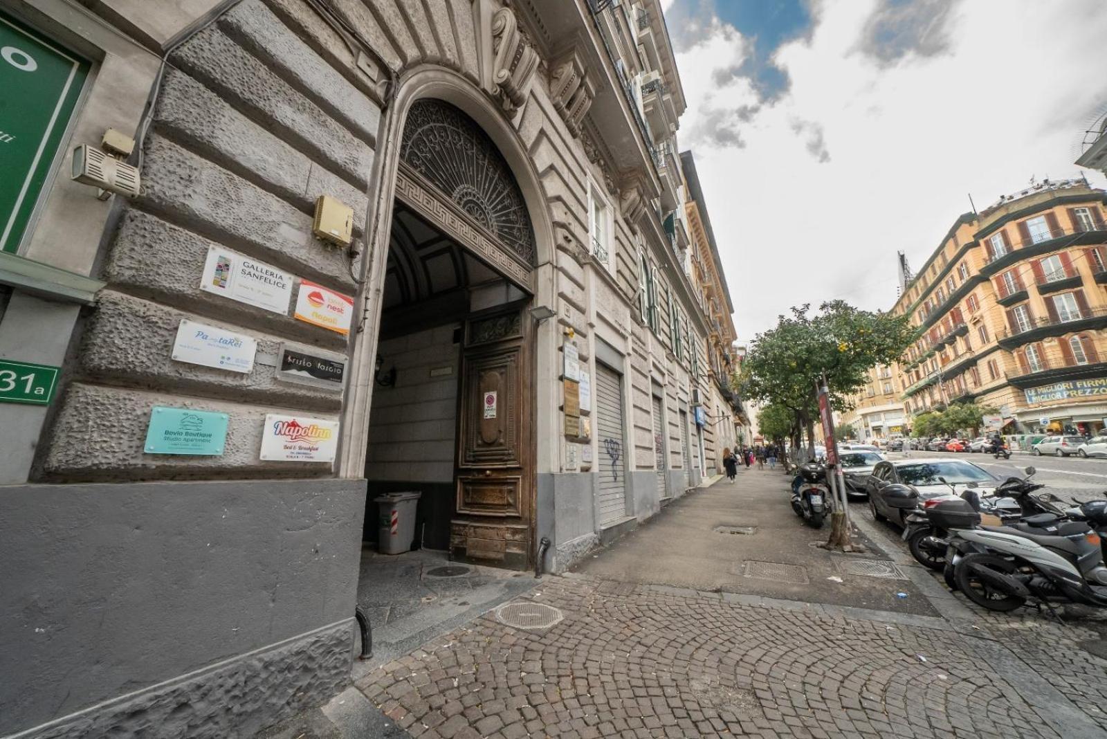 Bovio Boutique Studio Apartment Napoli Esterno foto